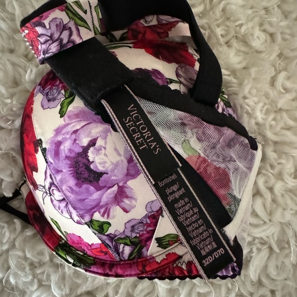 Bombshell bling - Picture 2 of 2